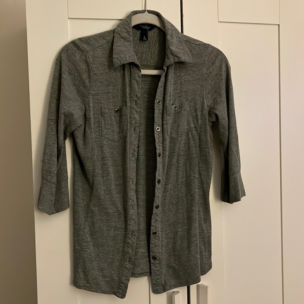 Heather Gray 3/4 Sleeve Button Up
